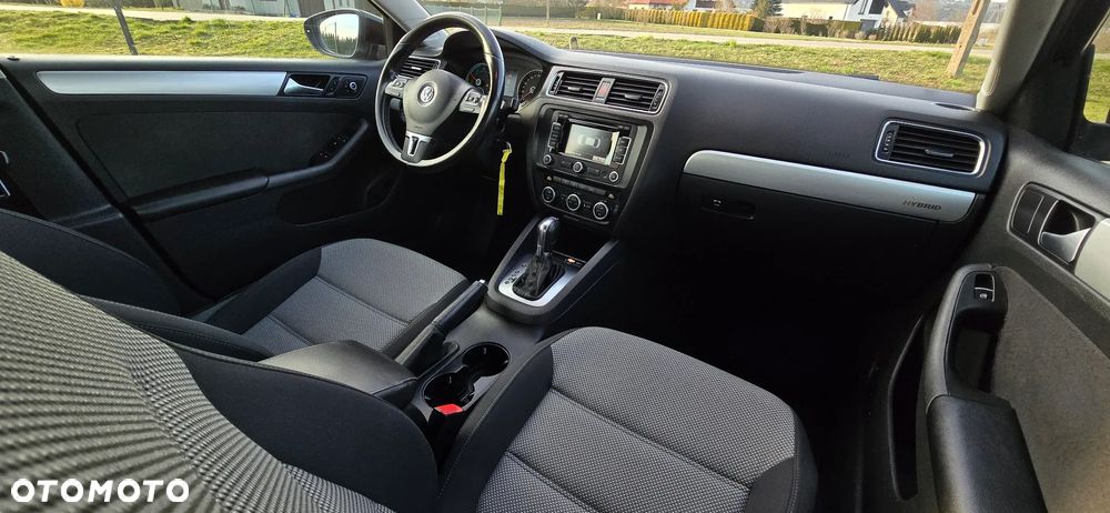 Volkswagen Jetta - 26