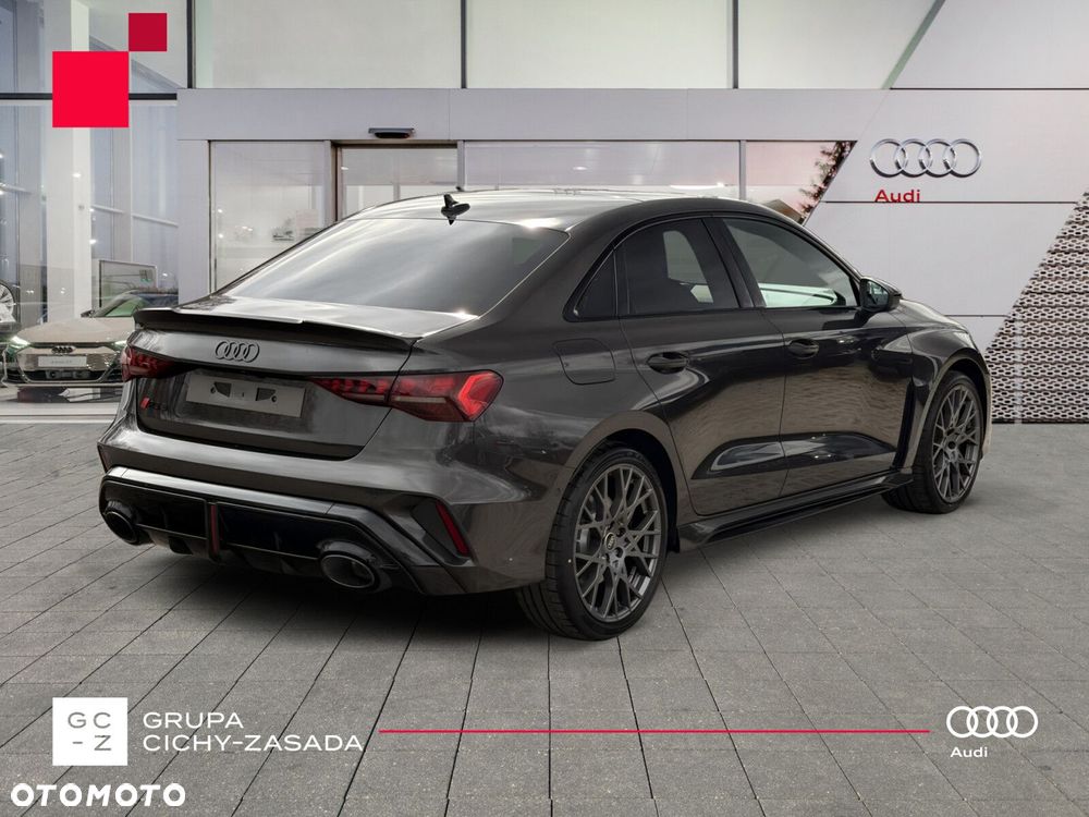 Audi RS3 Limousine - 5