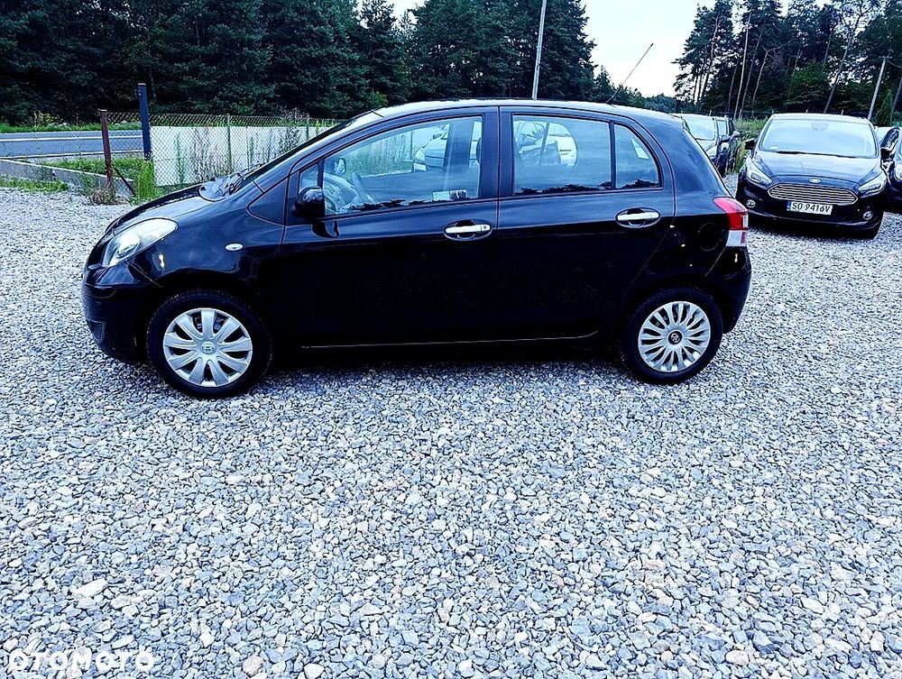 Toyota Yaris 1.33 Premium - 3