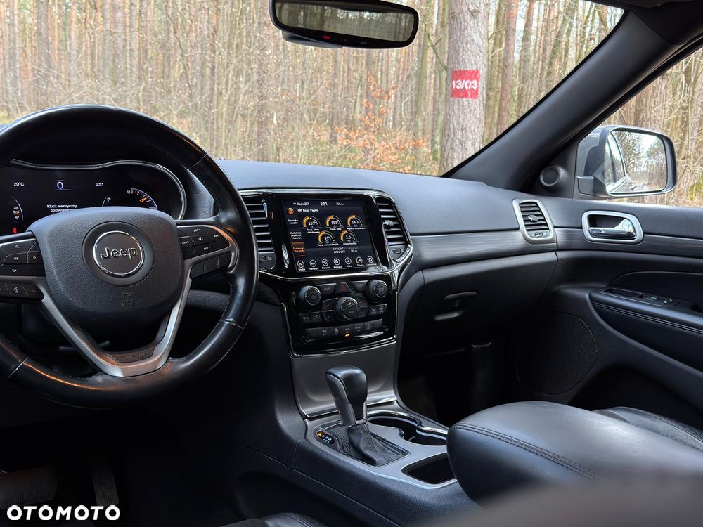 Jeep Grand Cherokee - 10