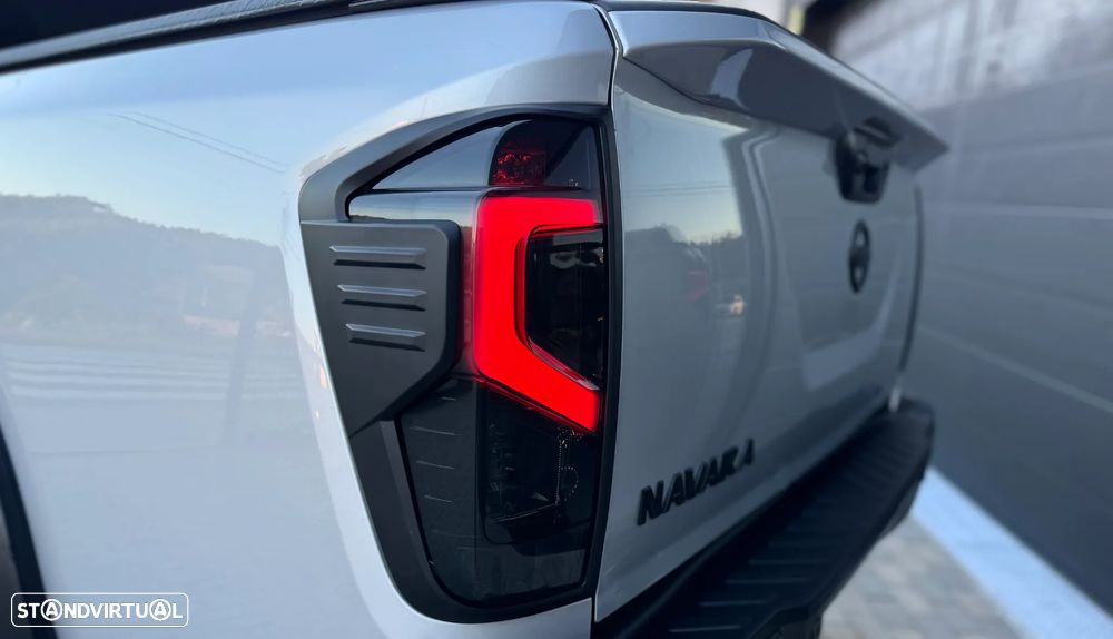 Nissan Navara 2.3 dCi CD 4WD Tekna Auto - 31