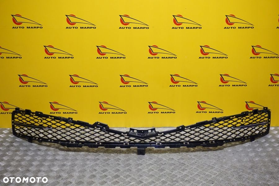 GENESIS G80 2020 - 2023 Grill Dolny Kratka w Zderzak USA - 2