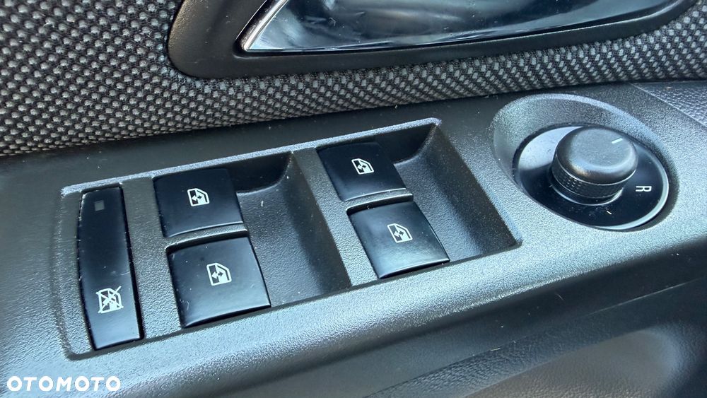 Chevrolet Cruze 1.7 LT - 23