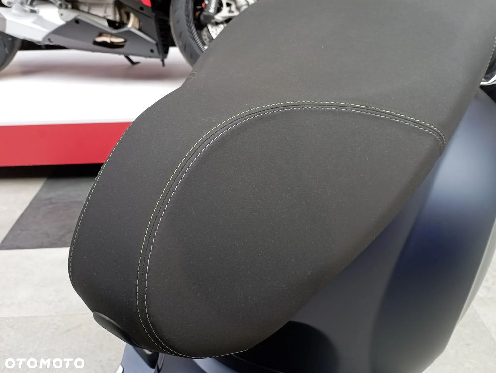 Vespa Primavera - 14