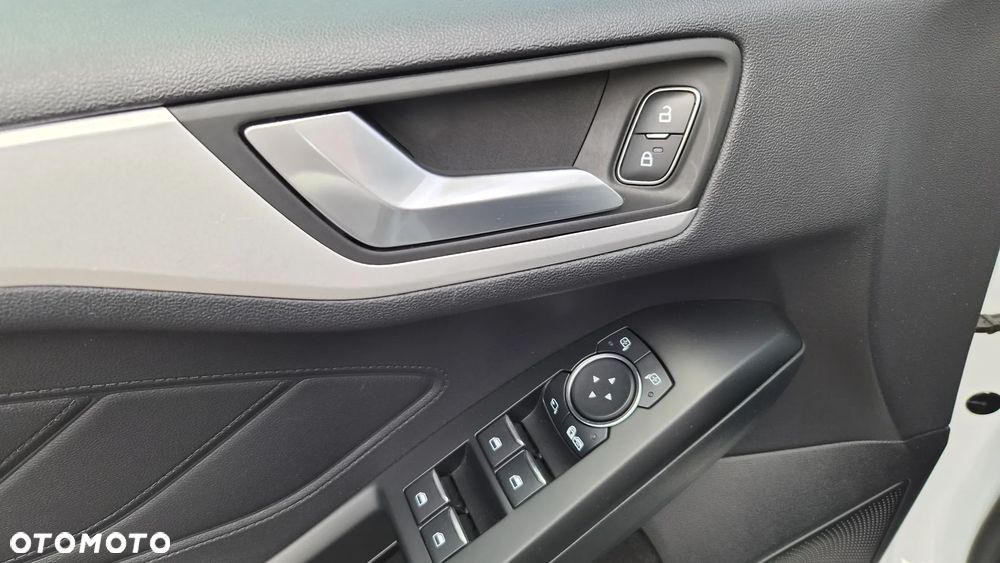 Ford Focus 1.5 EcoBlue Start-Stopp-System TITANIUM DESIGN - 26