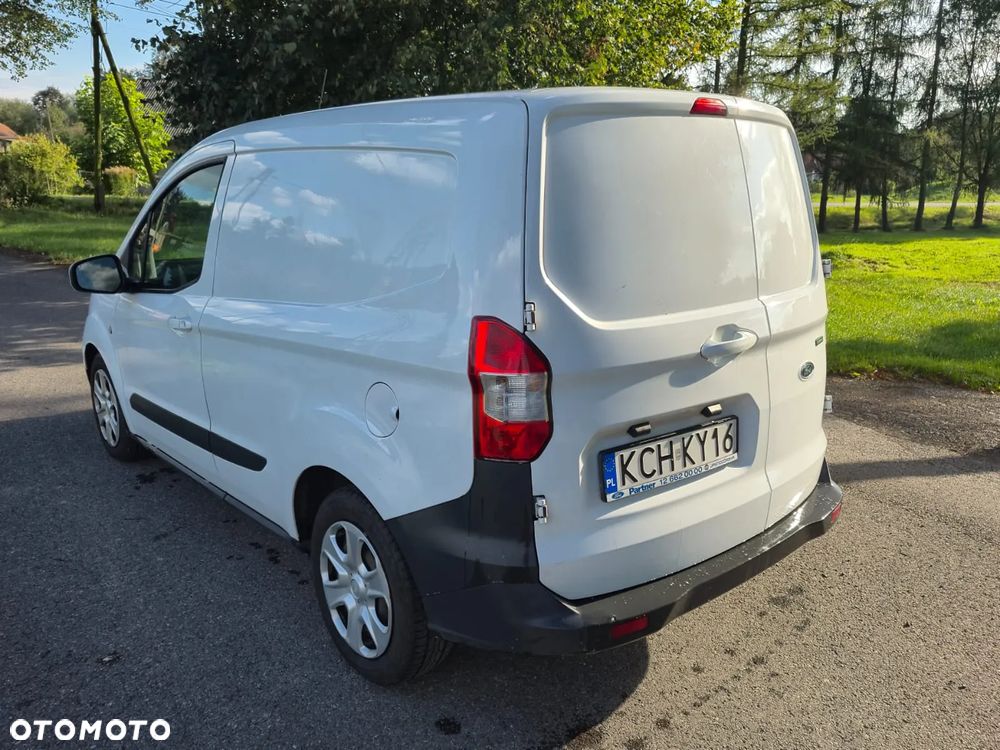 Ford Transit Courier - 3