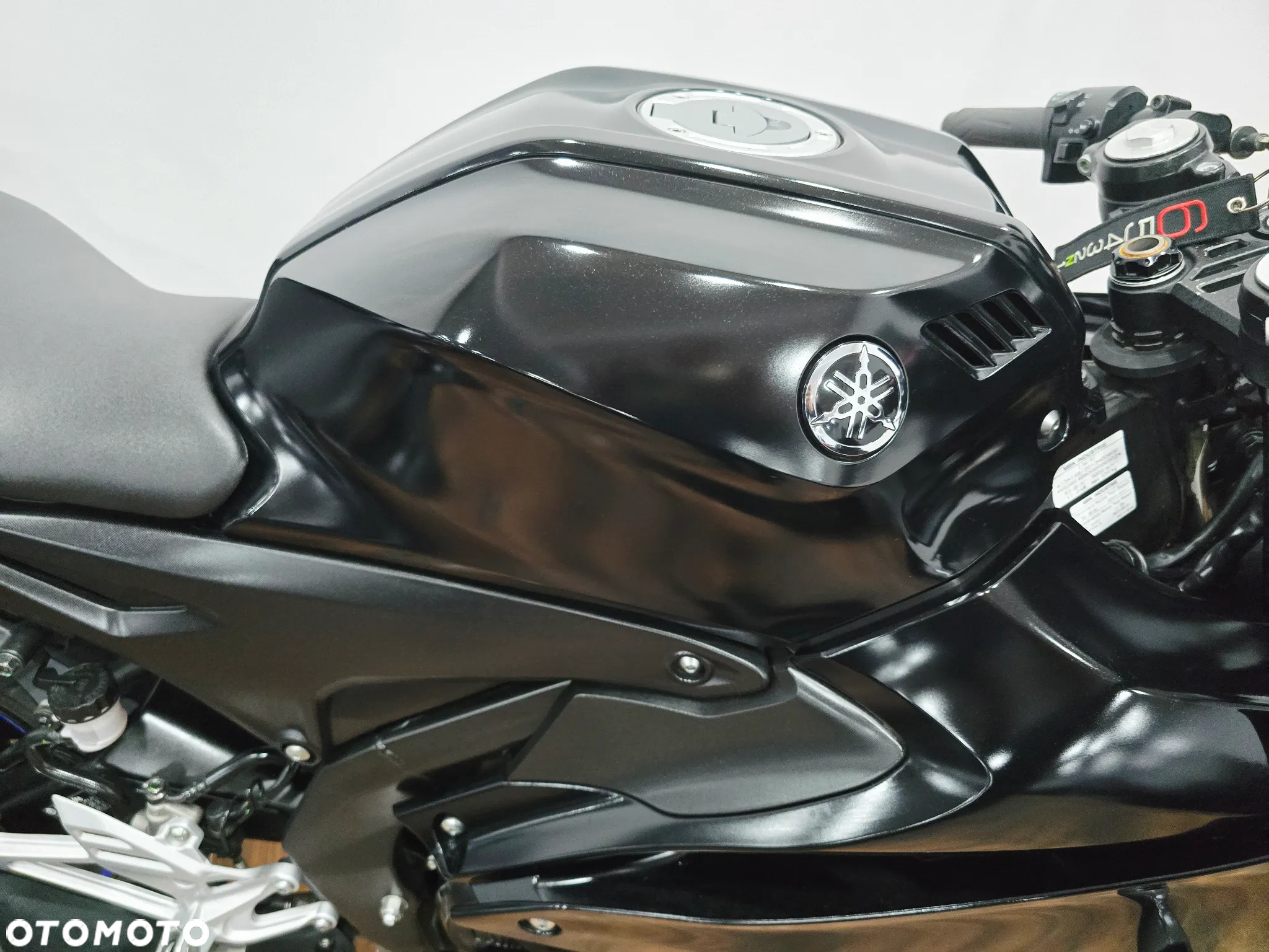 Yamaha YZF - 23