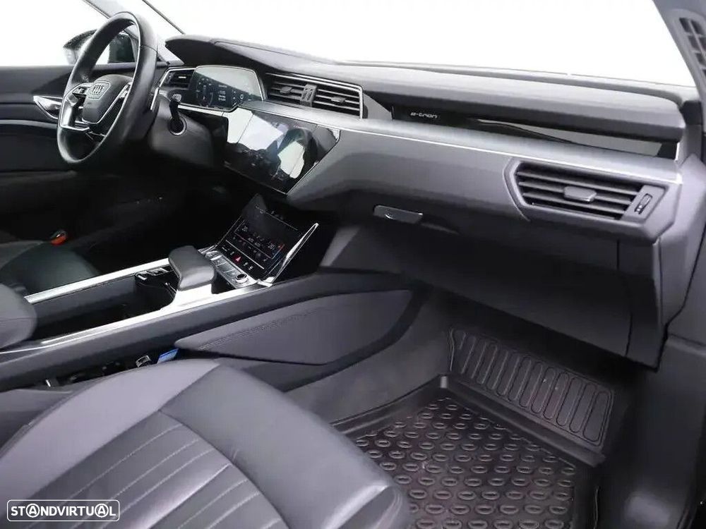 Audi e-tron - 7
