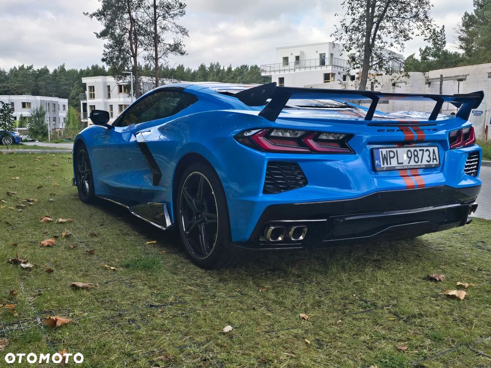 Chevrolet Corvette - 13