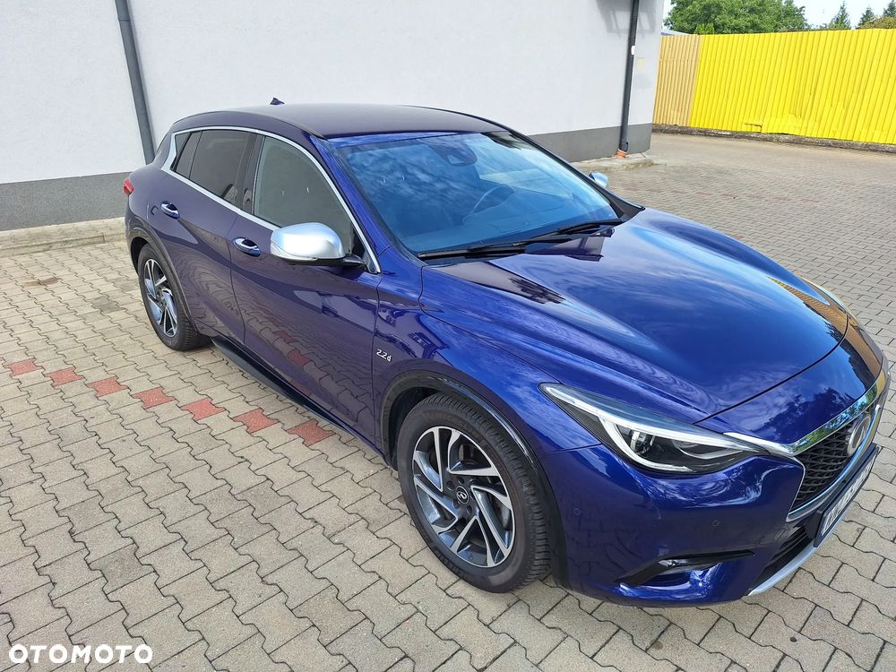 Infiniti Q30 2.2d DCT AWD Premium - 6