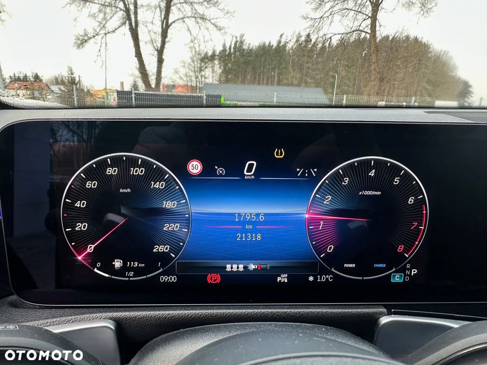Mercedes-Benz GLB - 16