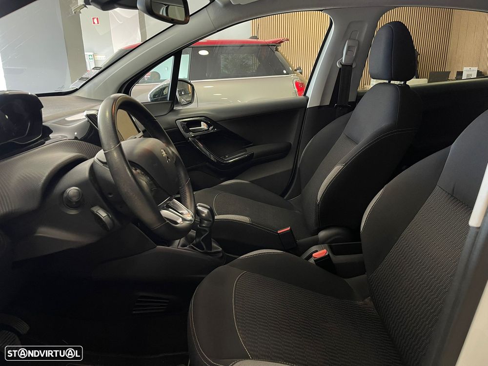 Peugeot 208 1.2 PureTech Style - 6