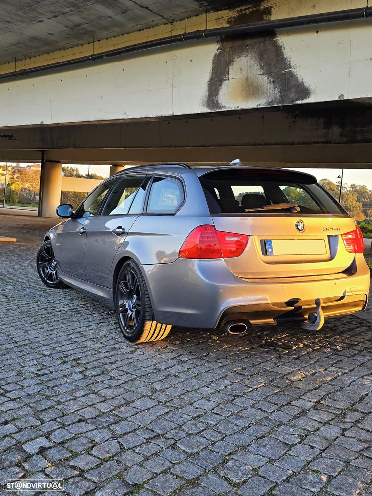 BMW 320 d Touring Auto - 14