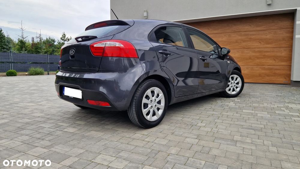 Kia Rio - 3