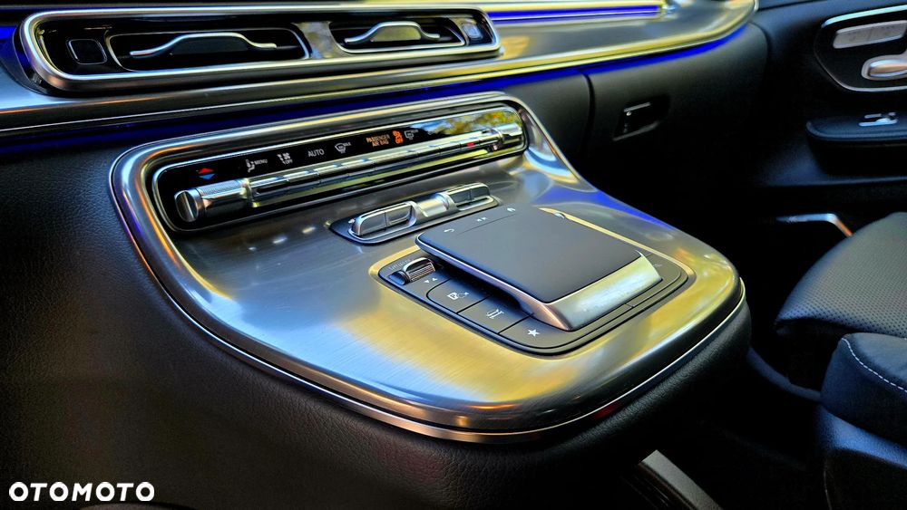 Mercedes-Benz Klasa V 300 d 4-Matic 9G-Tronic Exclusive (d³ugi) - 18