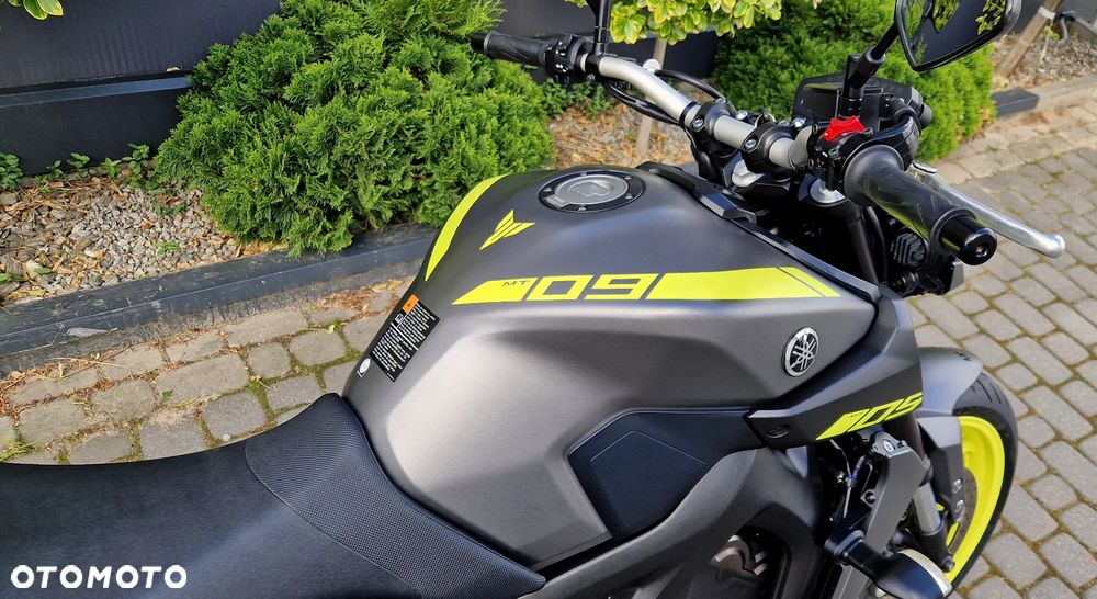 Yamaha MT - 22
