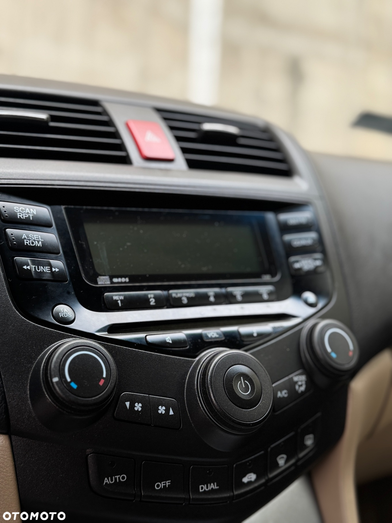 Honda Accord 2.0 Comfort - 8