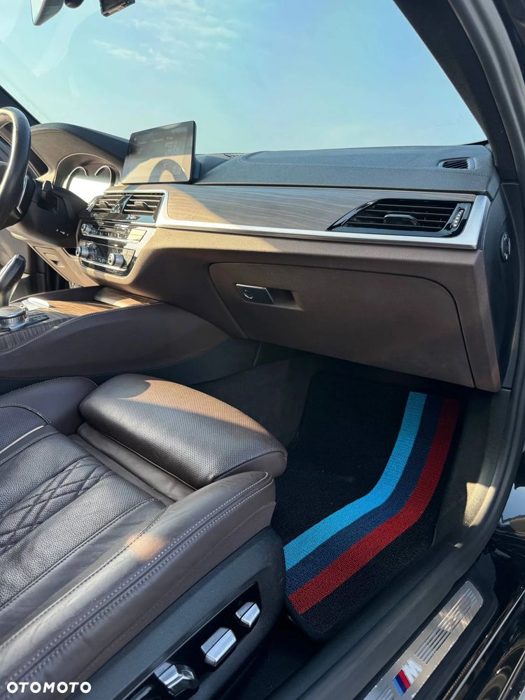 BMW Seria 5 530i M Sport sport - 24