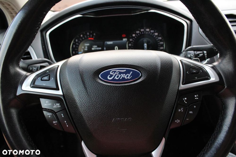 Ford Mondeo - 23