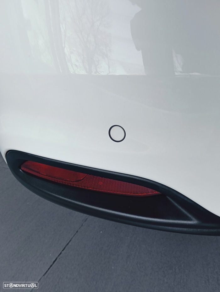 Fiat Tipo Station Wagon 1.3 M-Jet Lounge Tech - 13