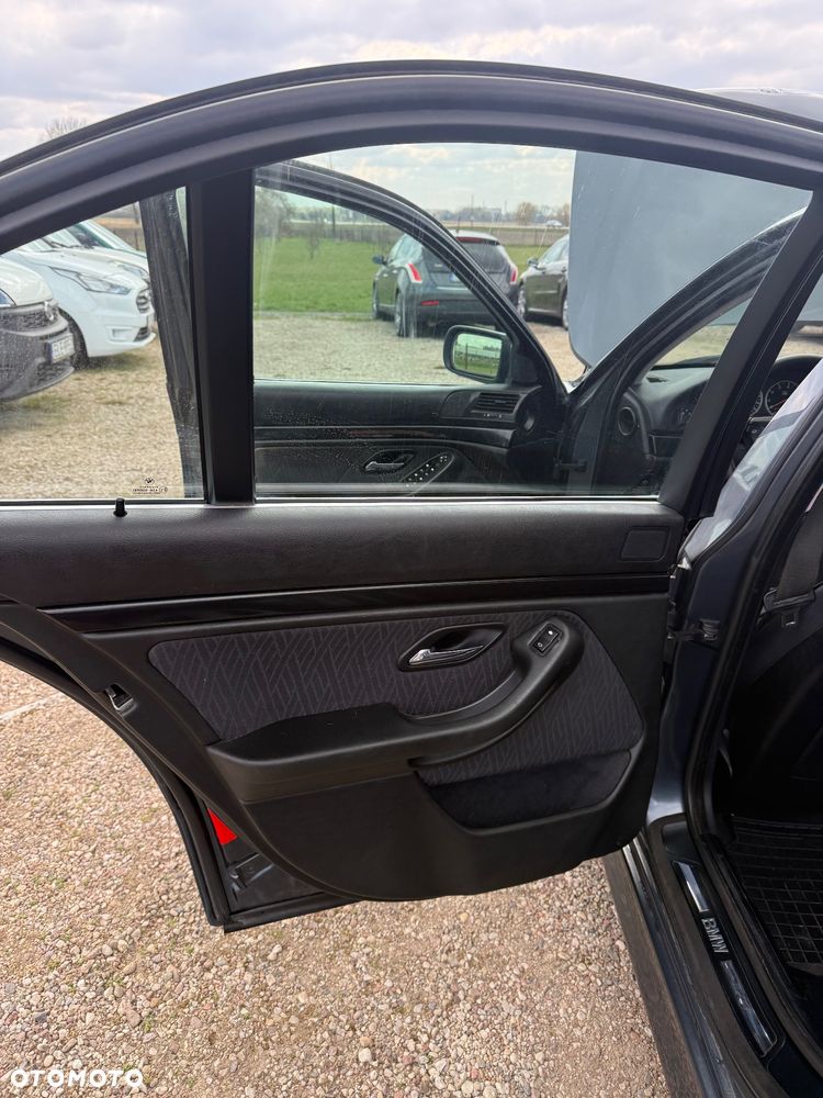 BMW Seria 5 - 16