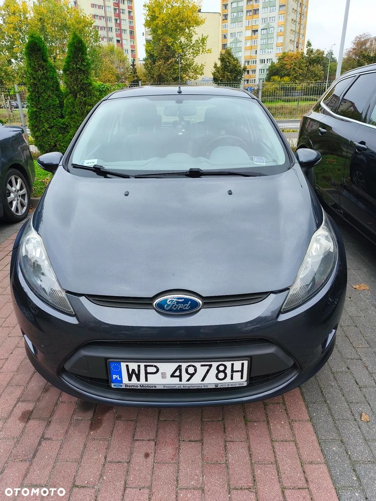Ford Fiesta 2010 photo 2
