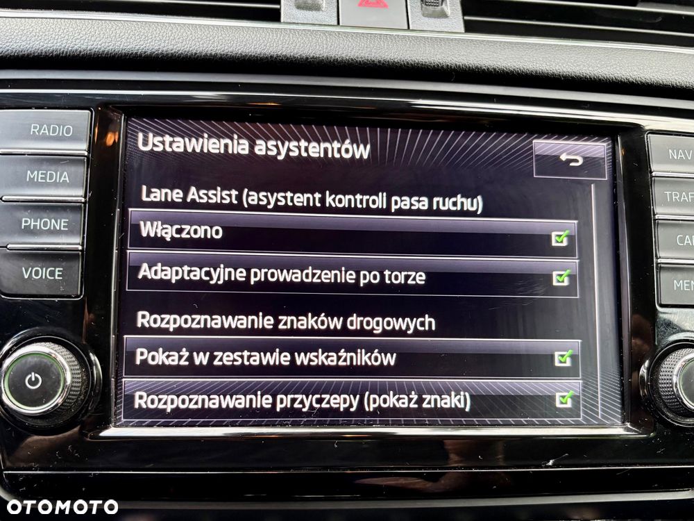 Skoda Octavia 2.0 TDI 4x4 DSG Scout - 24