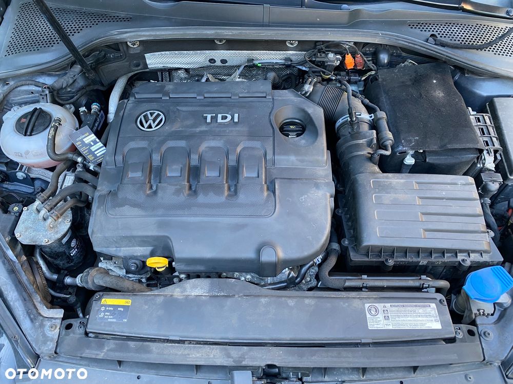 Volkswagen Golf - 12