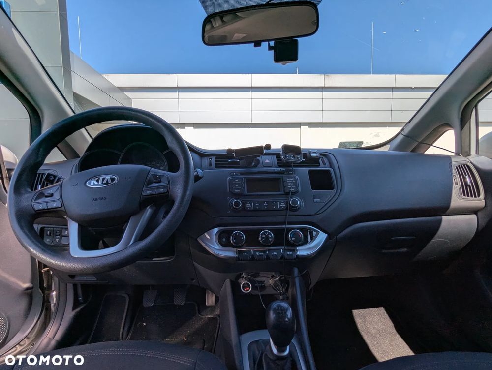 Kia Rio 1.4 M - 7