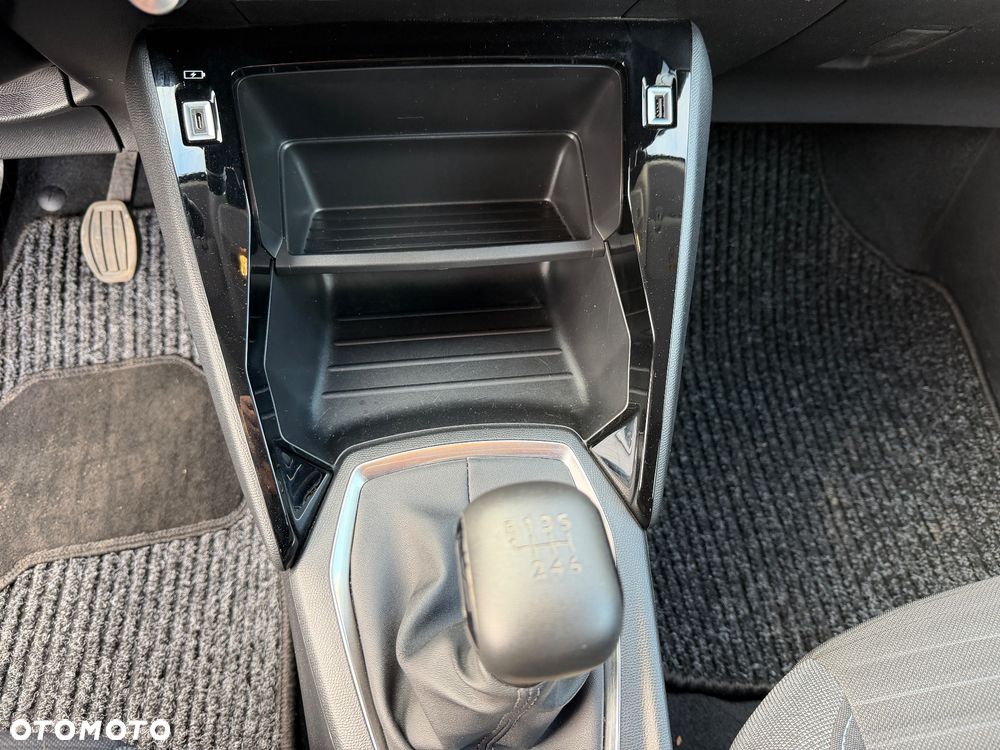 Peugeot 208 PureTech 100 Style - 27