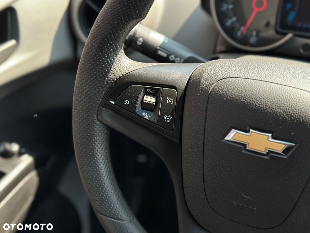 Chevrolet Aveo - 25