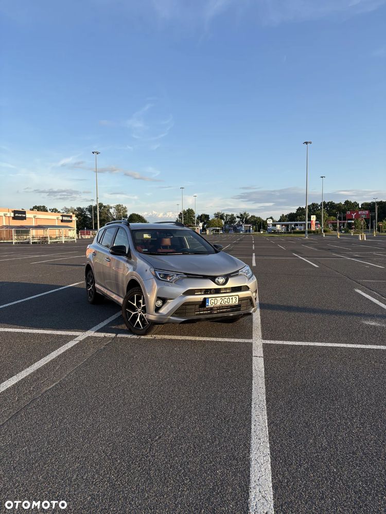 Toyota RAV4 - 9