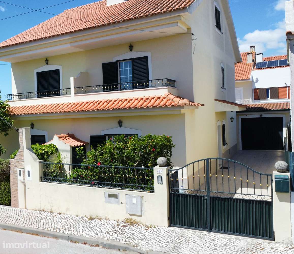 Moradia Geminada T3 com Garagem e Churrasqueira - Grande imagem: 4/28