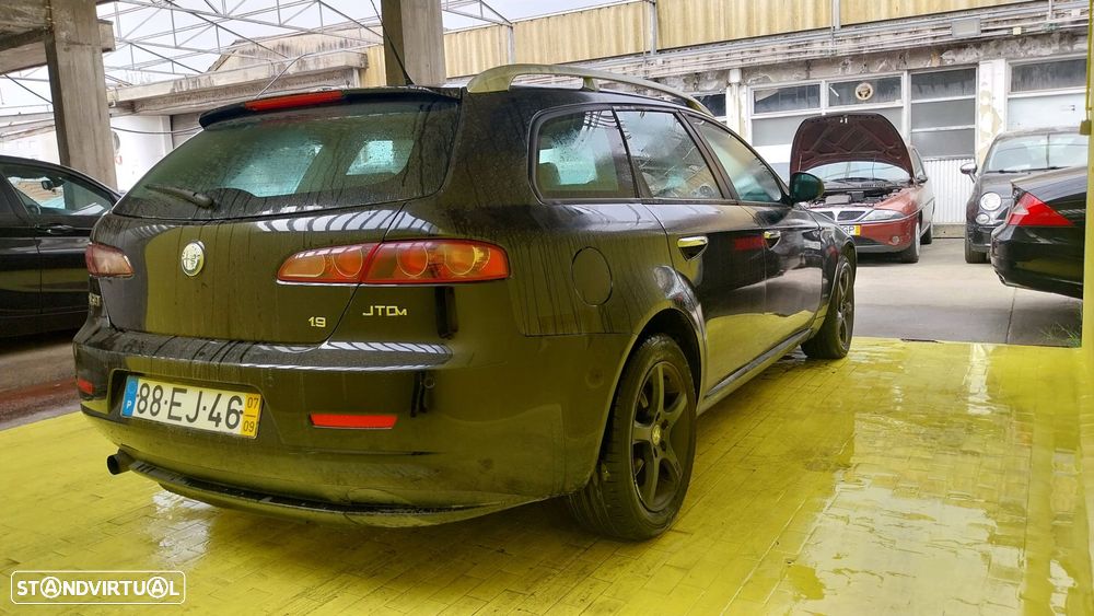 Alfa Romeo 159 1.9 JTDM 8V - 19
