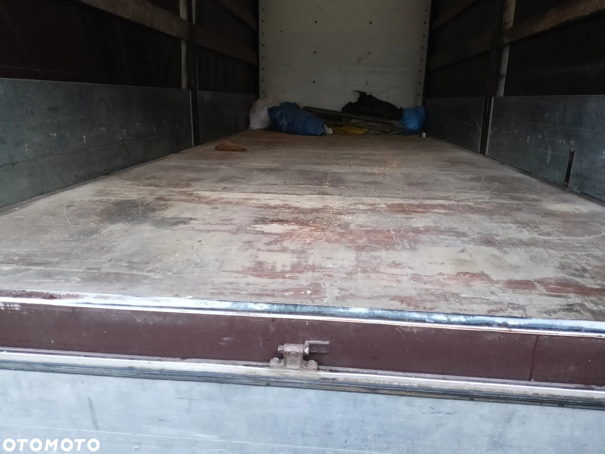 Mercedes-Benz ATEGO 1218 - 19