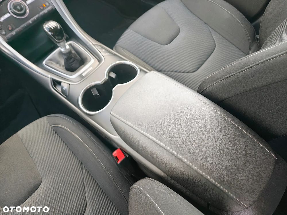 Ford Mondeo 2.0 EcoBlue Titanium - 13