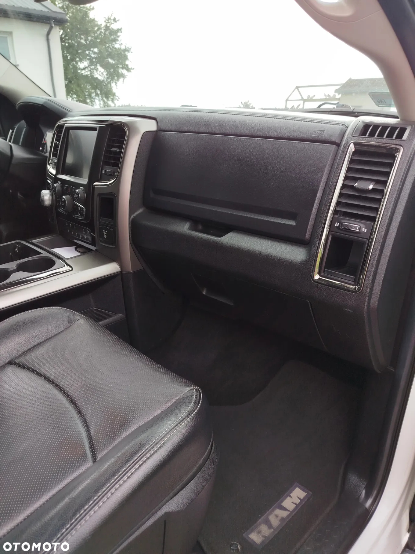 Dodge RAM 1500 5.7 4x4 - 25