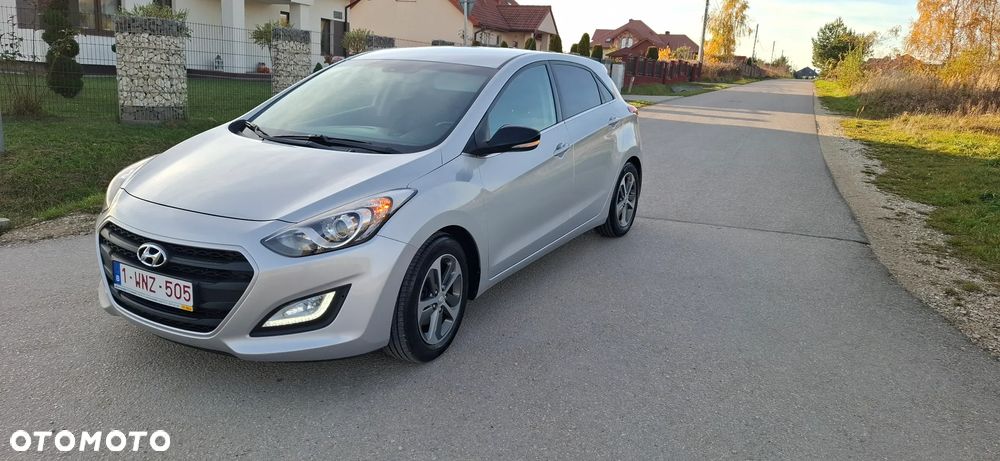 Hyundai i30 ver-1-6-crdi-passion - 1