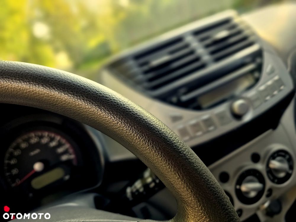 Nissan Pixo 1.0 more - 18