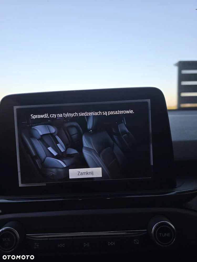 Ford Focus Turnier 1.5 EcoBlue Start-Stopp-System TITANIUM - 30