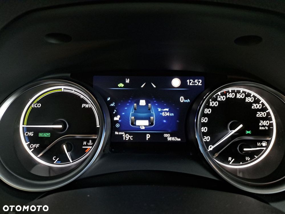 Toyota Camry 2.5 Hybrid Comfort CVT - 32