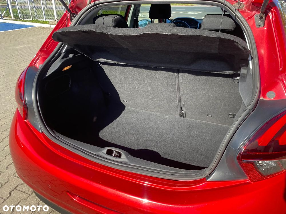 Peugeot 208 1.2 PureTech Allure S&S - 25