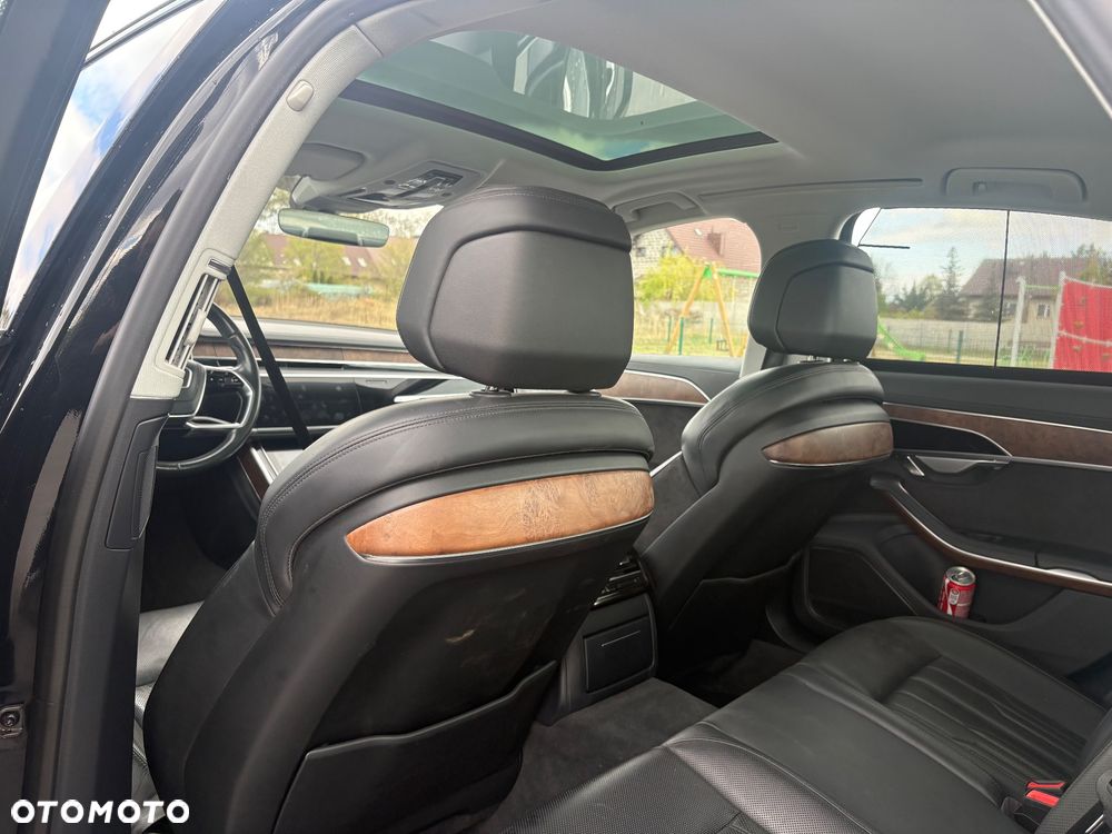 Audi A8 - 12