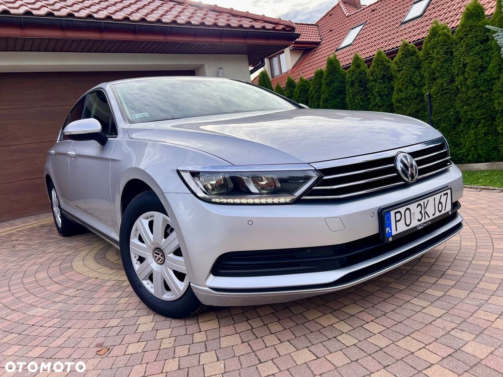 Volkswagen Passat - 11