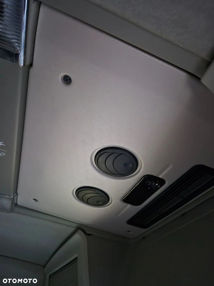 Volvo FH GLOBETROTTER - 26