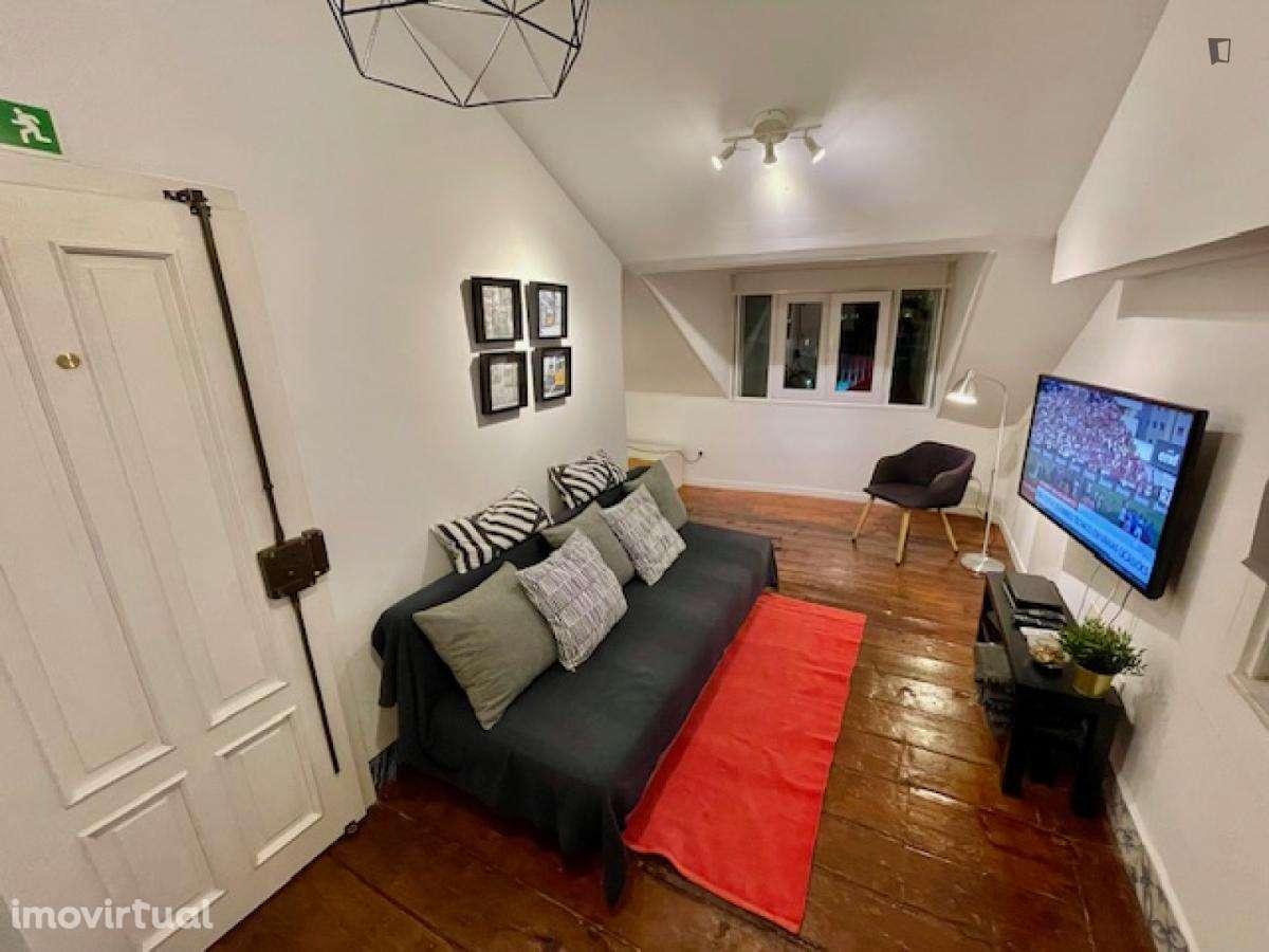 Apartamento com 1 quartos - localizado em Bairro Alto Lisbon - Grande imagem: 2/53