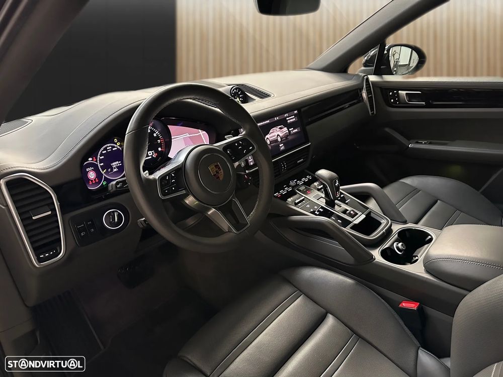 Porsche Cayenne Coupé E-Hybrid - 8
