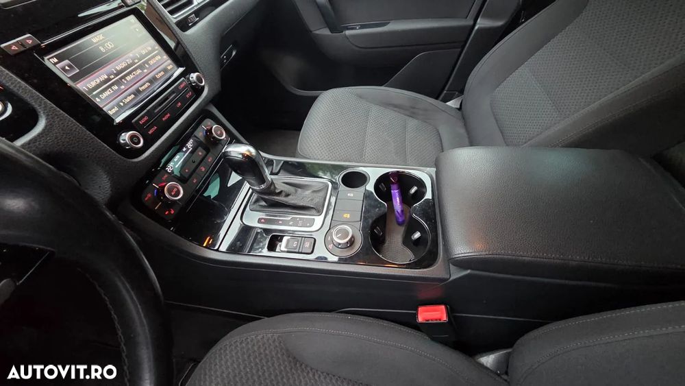 Volkswagen Touareg 3.0 V6 TDI BMT - 3