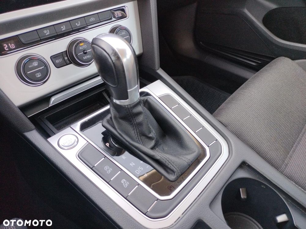 Volkswagen Passat 1.8 TSI BMT Comfortline DSG - 15