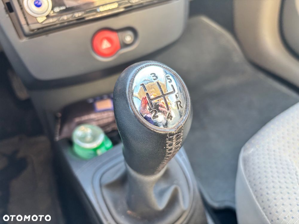 Renault Clio - 13